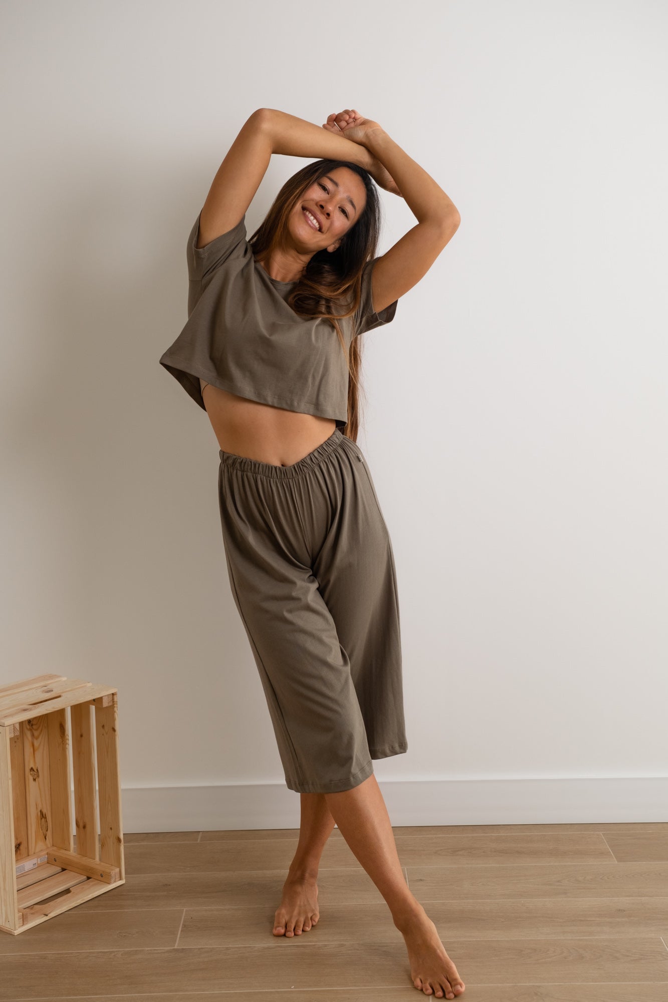 MIA Moda Regenerativa Camisetas L Camiseta Esencial crop - verde