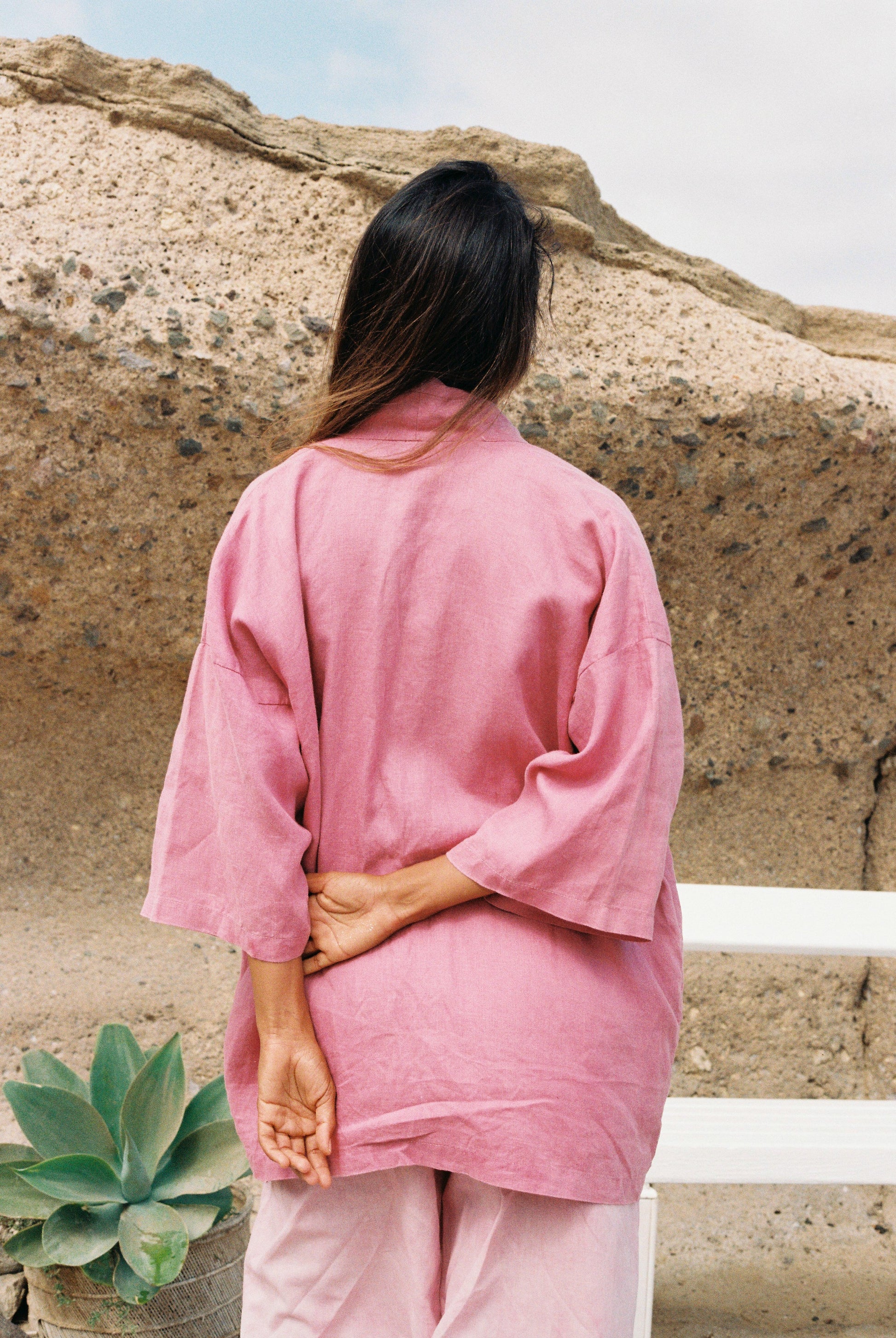 MIA Moda Regenerativa Kimono cochinilla / Sin bordar / Unitalla Kimono Ensueño lino