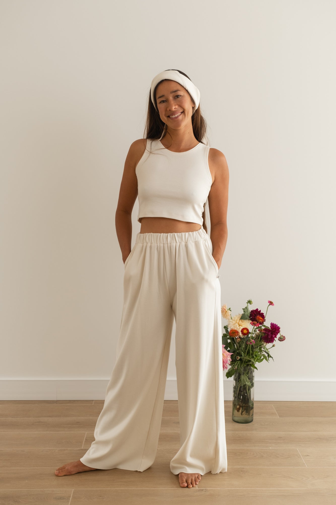 MIA Moda Regenerativa Pantalones L Pantalón Elefante
