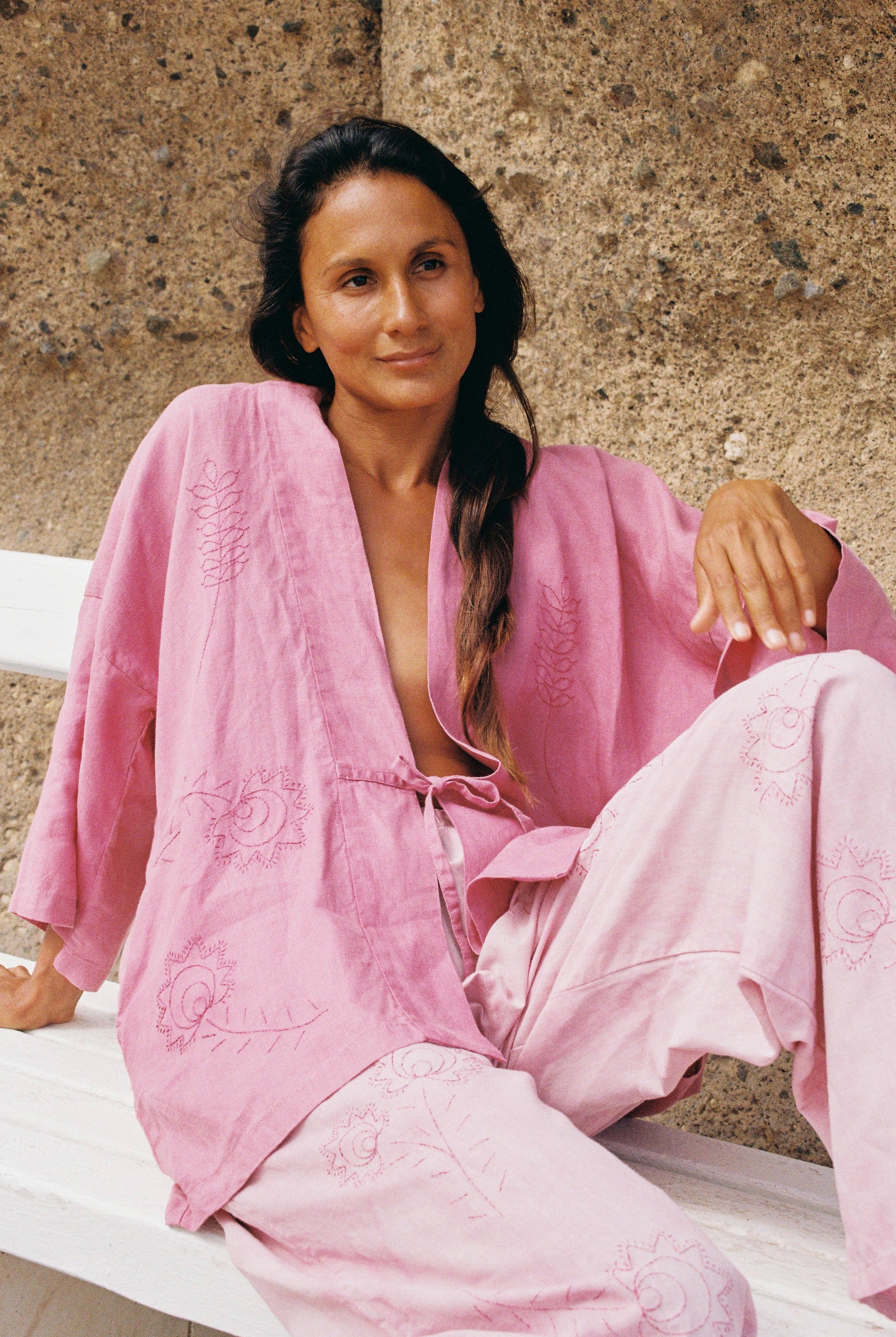 MIA Moda Regenerativa pantalones largos XS / cochinilla / Con bordado Pantalón Siembra