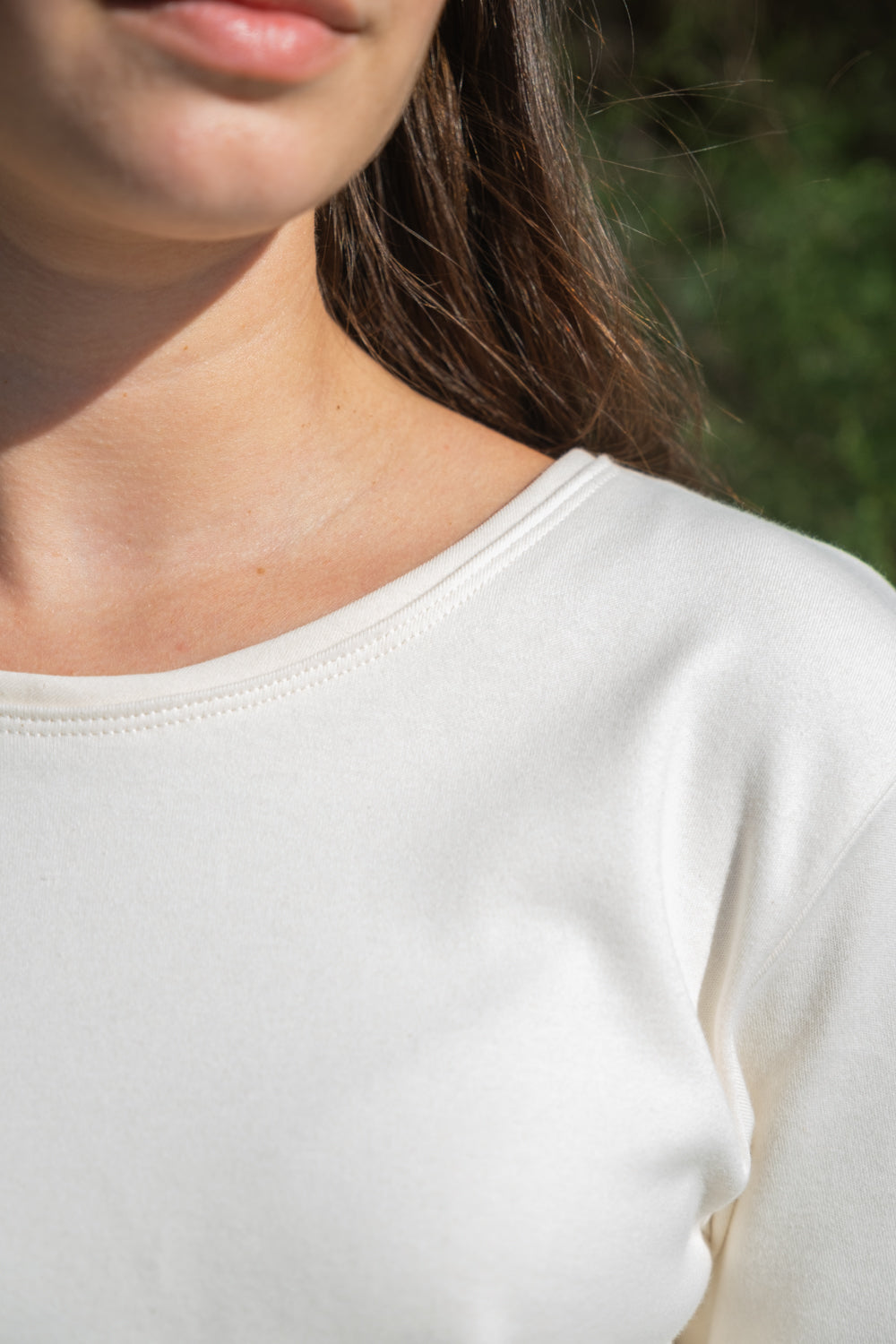 MIA Moda Regenerativa Camiseta Parchetes - natural