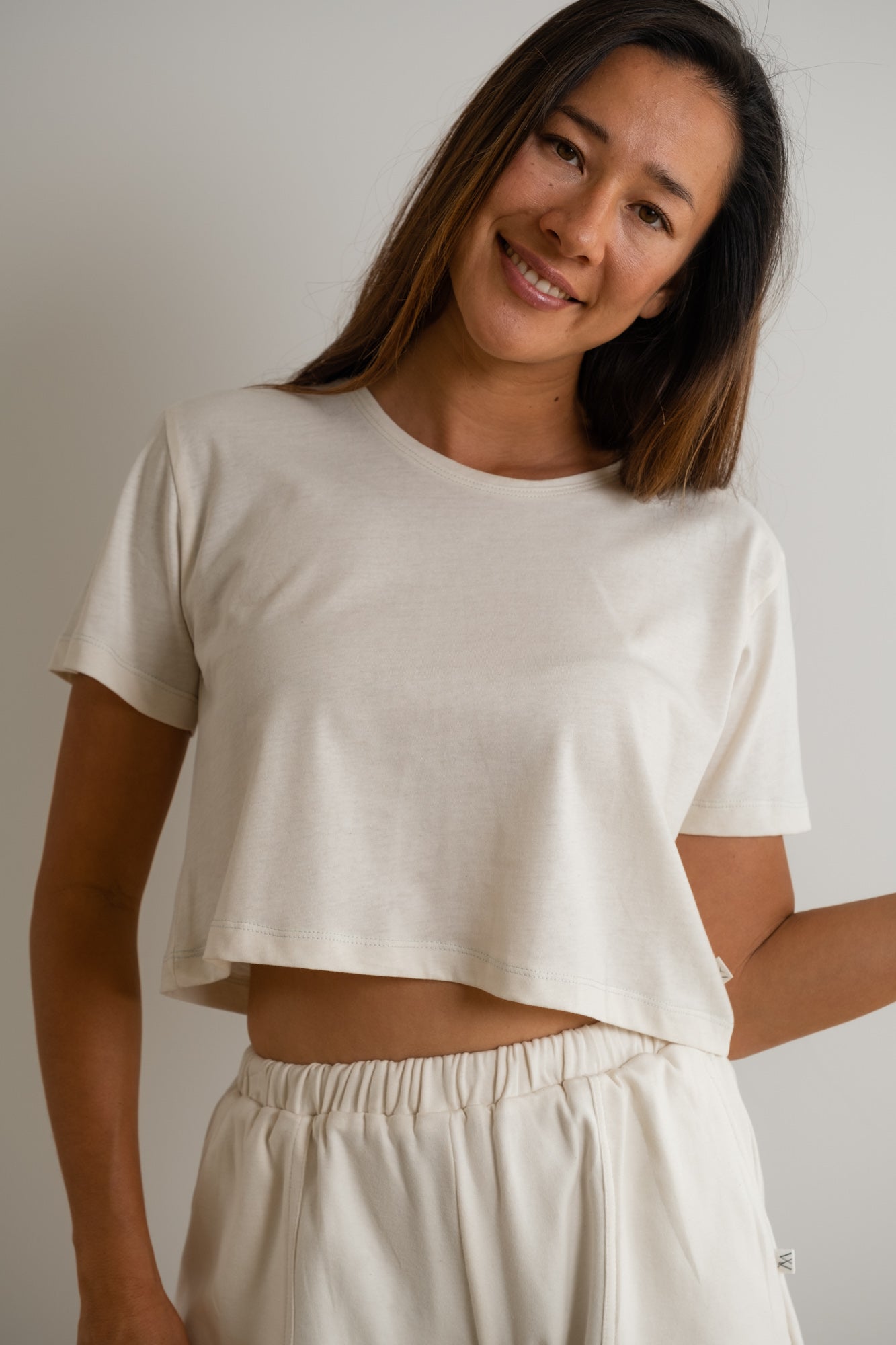 MIA Moda Regenerativa Camisetas S Camiseta Esencial crop - natural